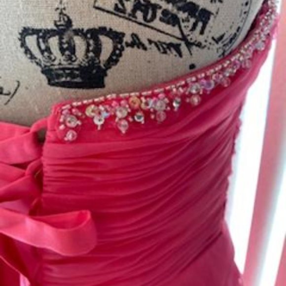 *Markdown* Stunning Hot Pink Organza Strapless Formal Evening Gown Size 8 - Picture 8 of 8